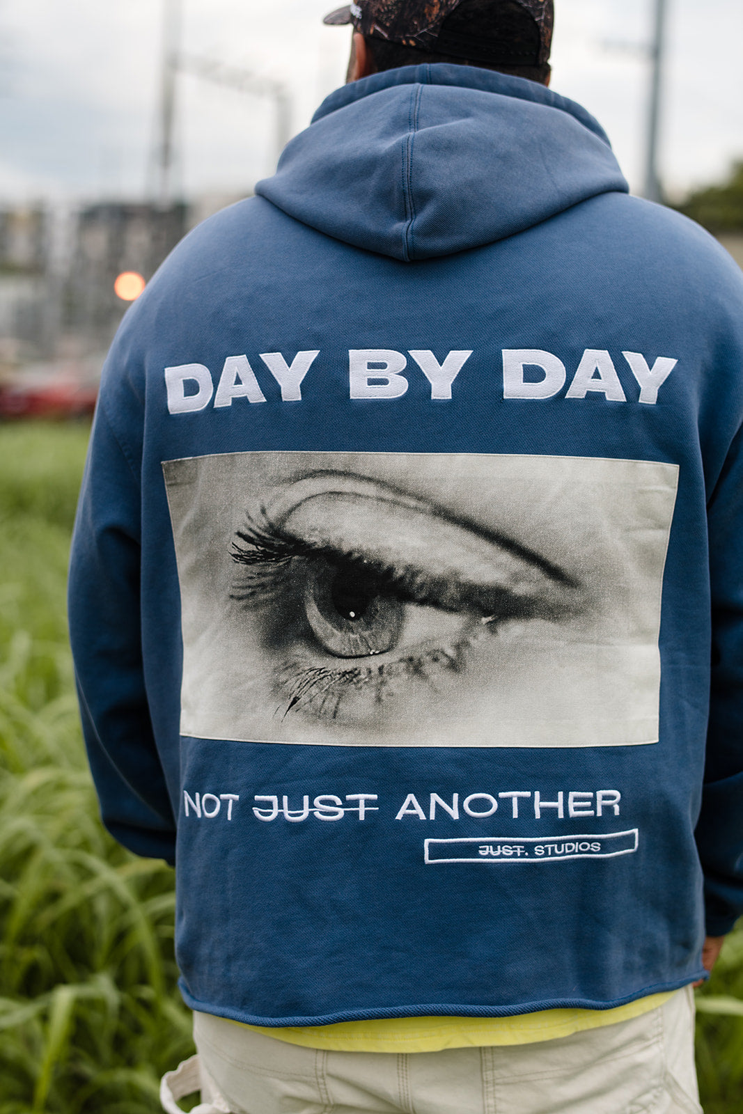 EMBROIDERED HOODIE