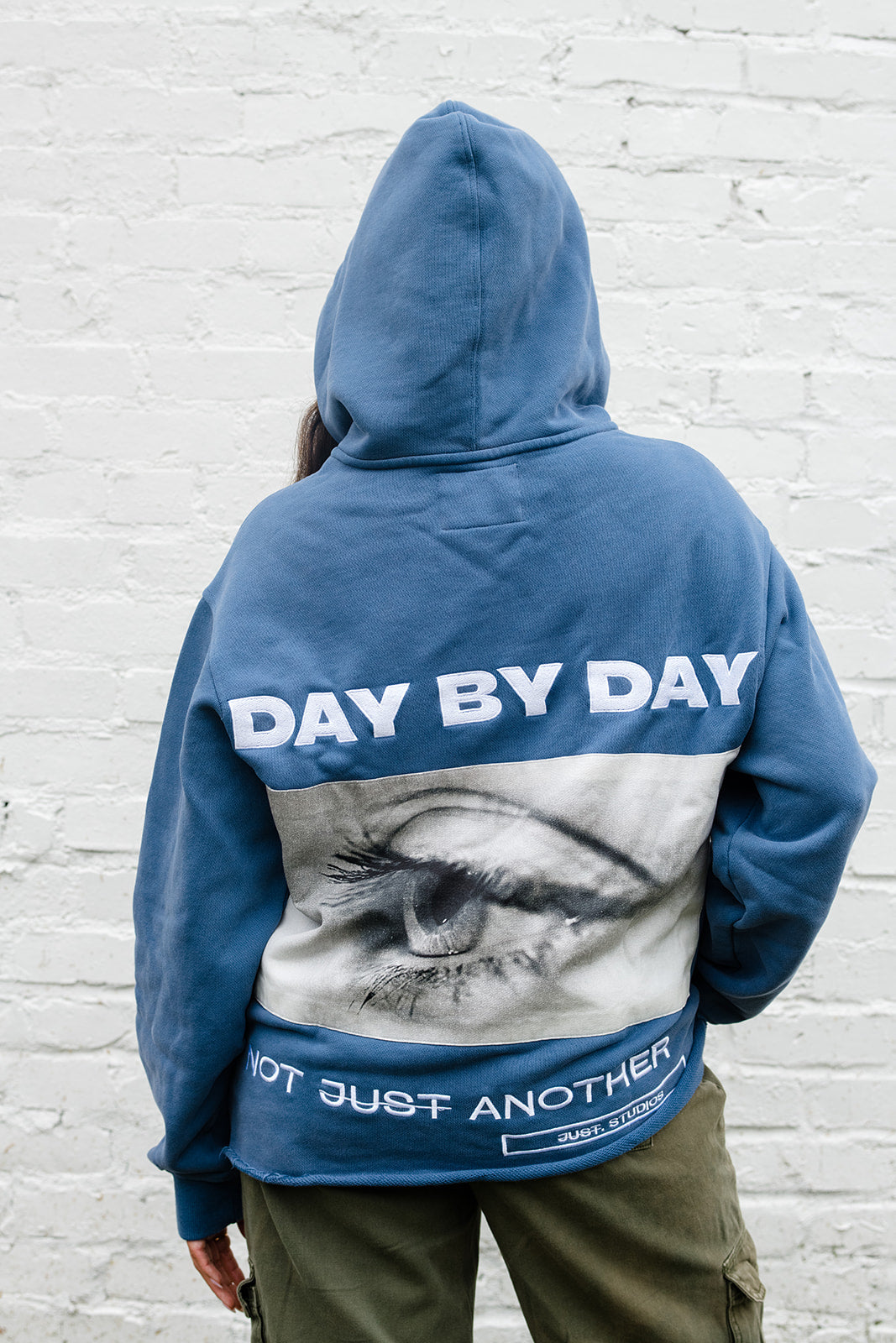 EMBROIDERED HOODIE